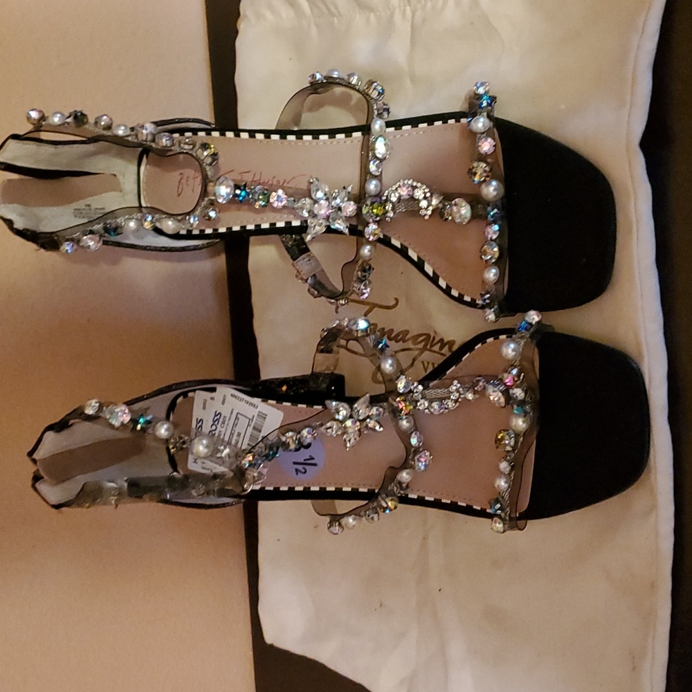 Betsy Johnson - image 1